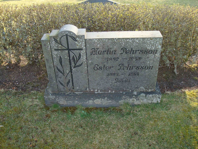 Grave number: KU 06     8, 9