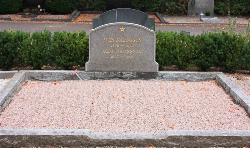 Grave number: Ö 20i   167, 168