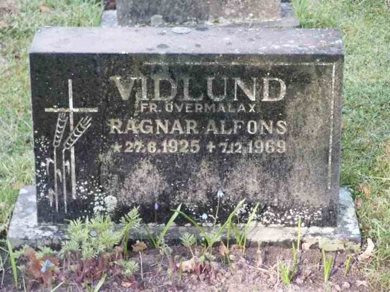 Grave number: 1 GA 05    463