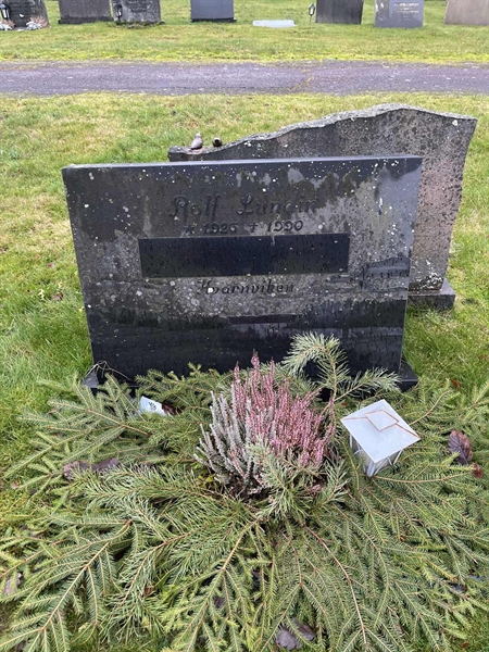 Grave number: Ärt 60 32    33+34