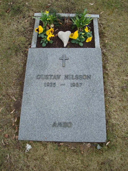 Grave number: KU 10     8