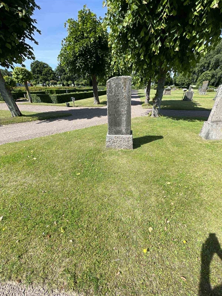Grave number: EK E 2    14