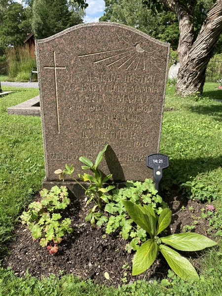 Grave number: 1 14    21