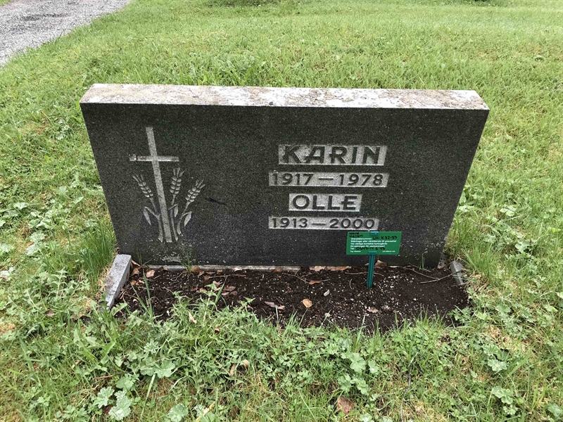 Grave number: UN K    32, 33