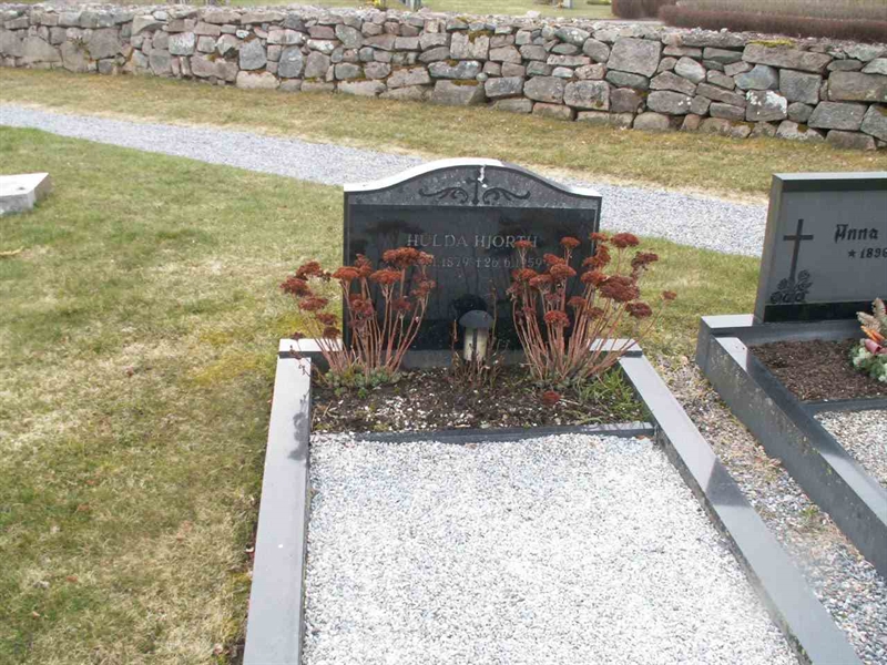 Grave number: TG 005  0668