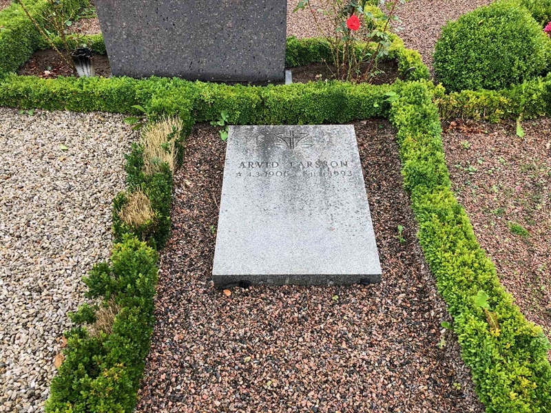 Grave number: Kå 30    59