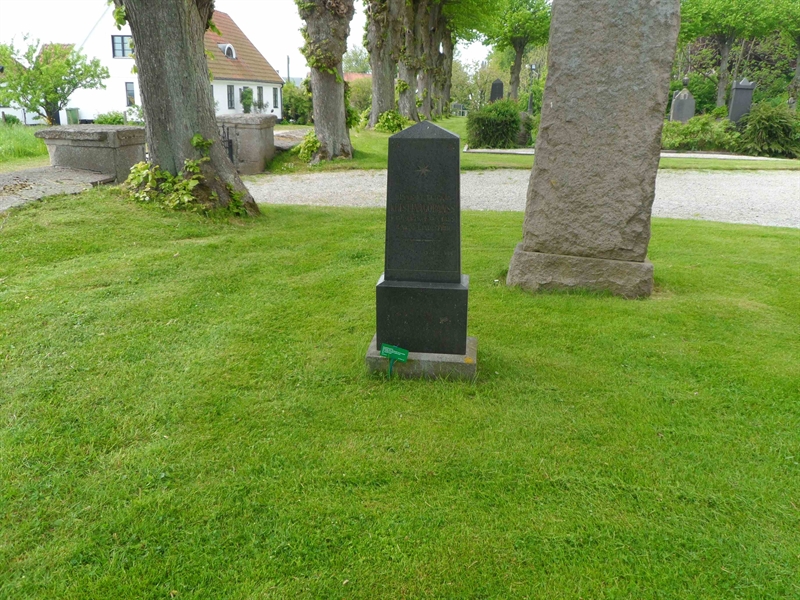 Grave number: ÖH F     9