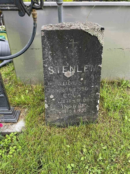 Gravnummer: N 4 4   546