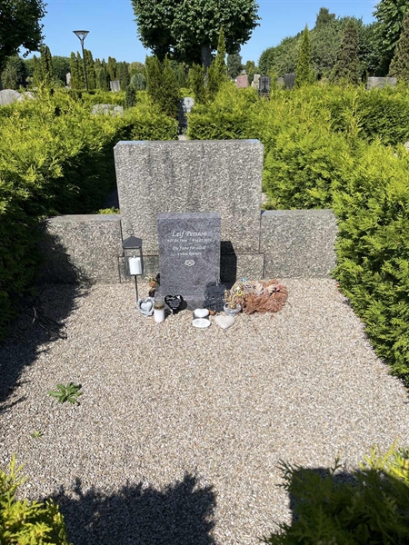 Grave number: NK V    51