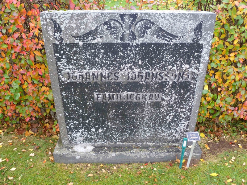 Grave number: ROG B  339, 340