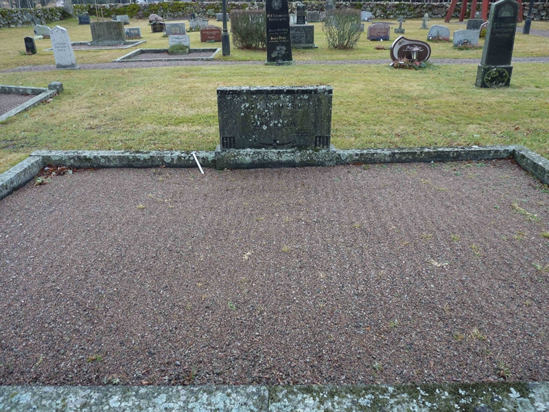 Grave number: SG 4   21