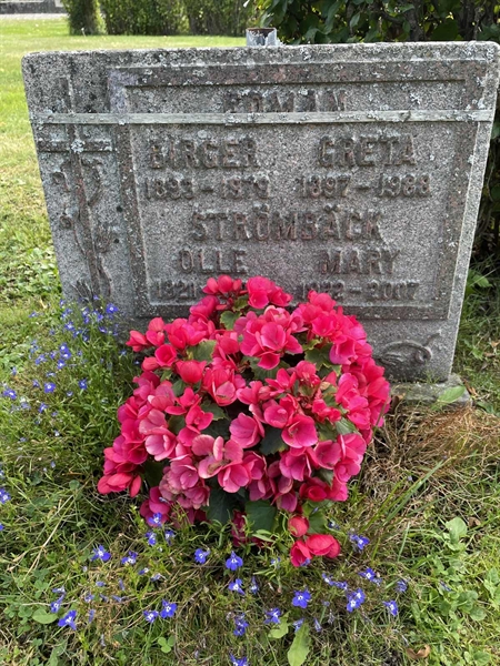 Grave number: 1 P2    25-26