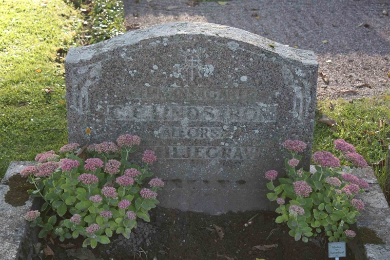 Grave number: 1 K E   26