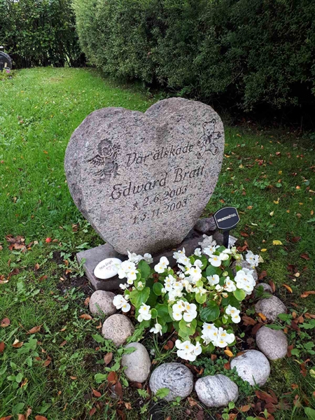 Gravnummer: NK F D   285