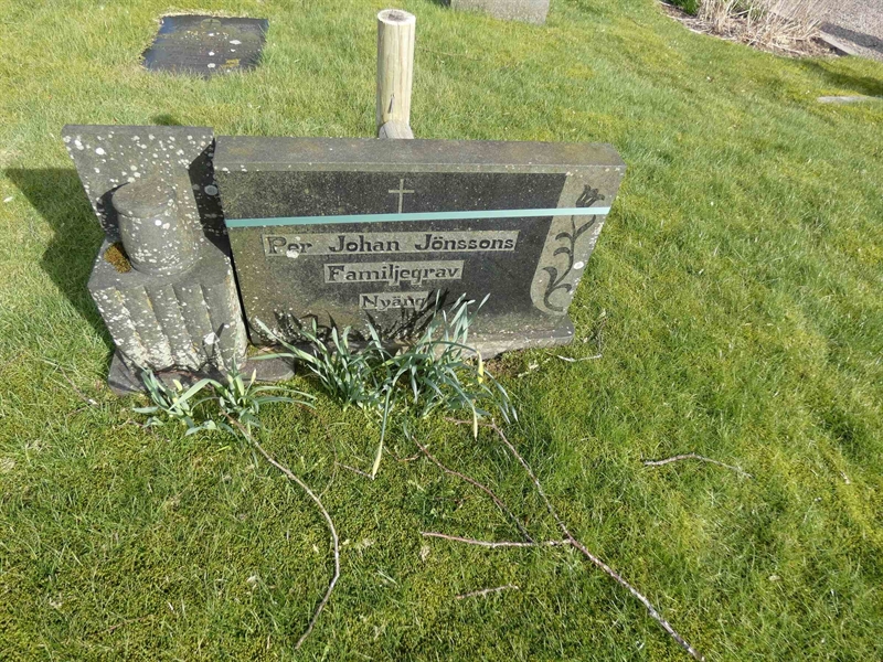 Grave number: BR G   155, 156