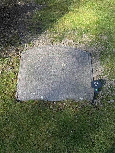 Grave number: 22 D   217