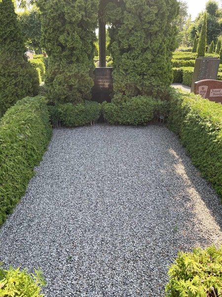 Grave number: NK VI    24
