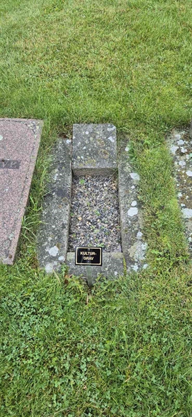 Hautatunnus: F 02   295