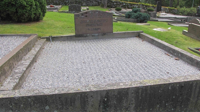 Grave number: HG DUVAN   337, 338