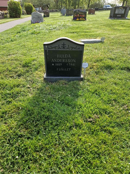 Grave number: 02 I    3
