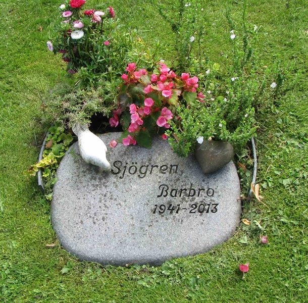 Grave number: HN KASTA   105