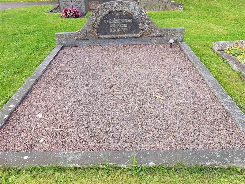 Grave number: 06 60405