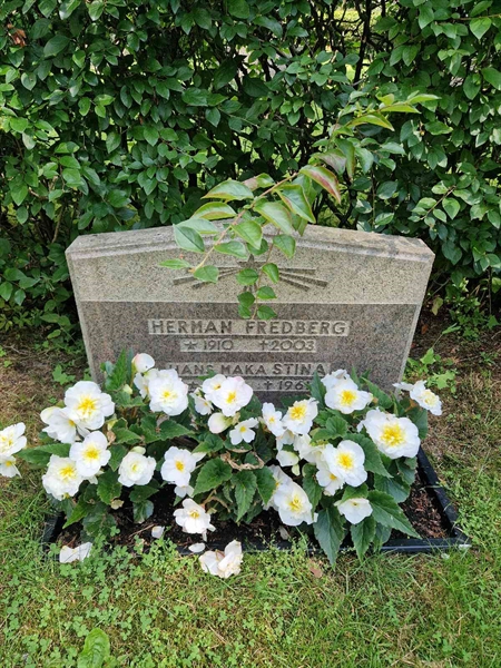 Grave number: 1 KV.4   198-A-B