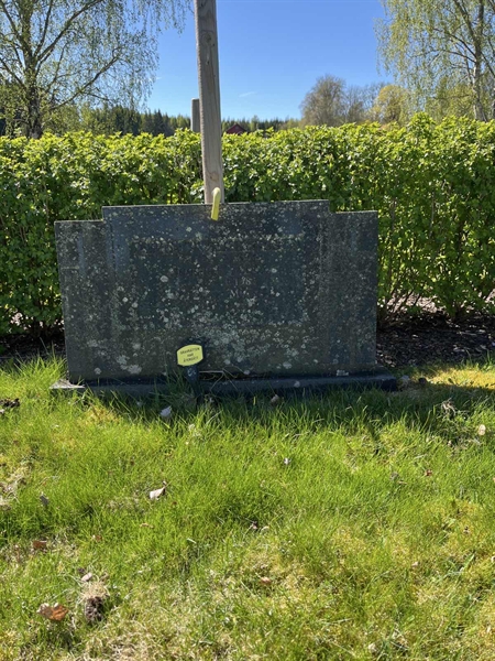 Grave number: 3 Ga 08    75-76