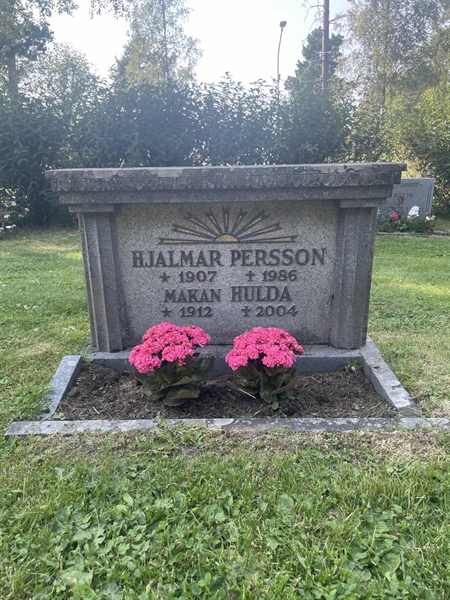 Grave number: 1 B1    52-53