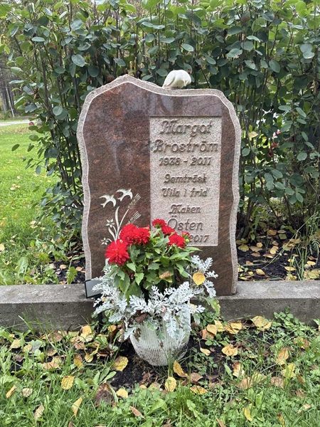 Grave number: 3 U  2457