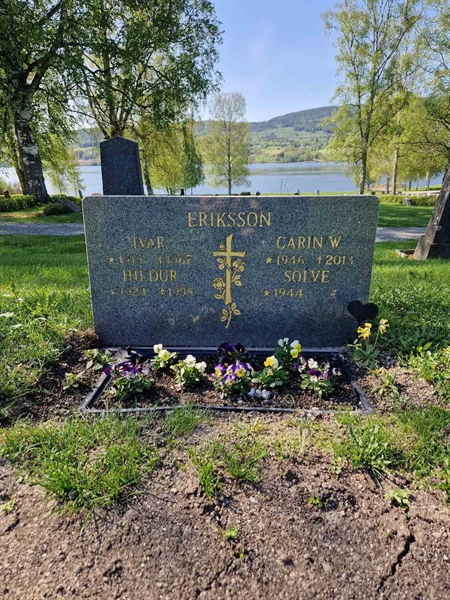 Grave number: 501 25 4548-4550