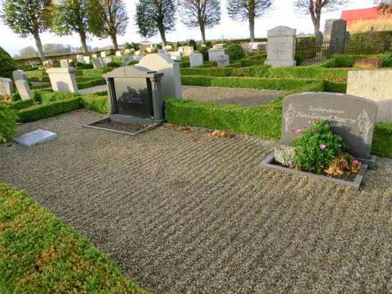 Grave number: ÖK K    012