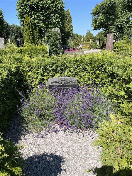 Grave number: NK V    58