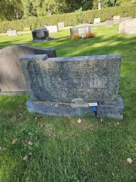 Grave number: Fr 7   400