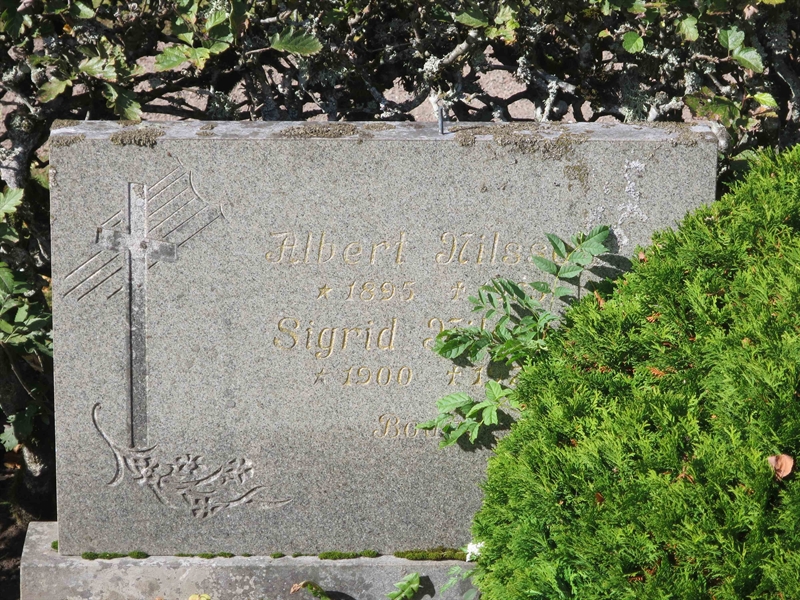 Grave number: HK J    47, 48