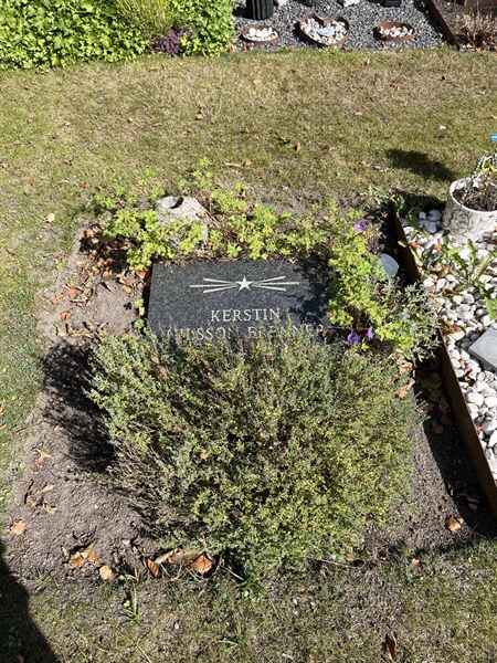 Grave number: NK Urn XVIII    10