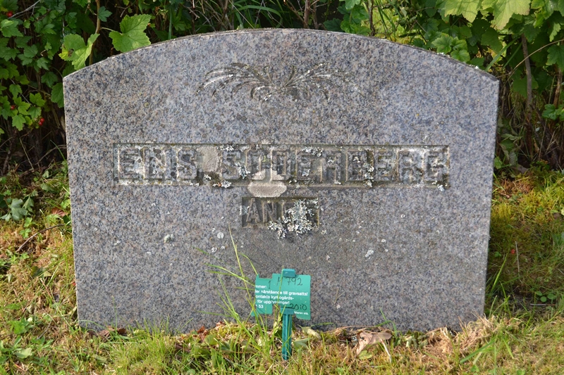 Grave number: 1 M   792