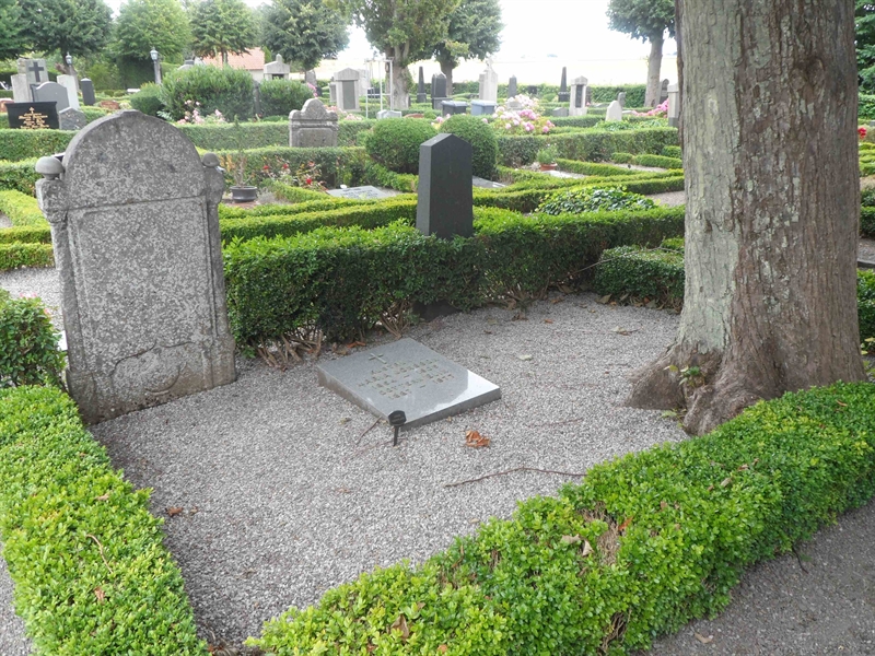 Grave number: HGK 3     3