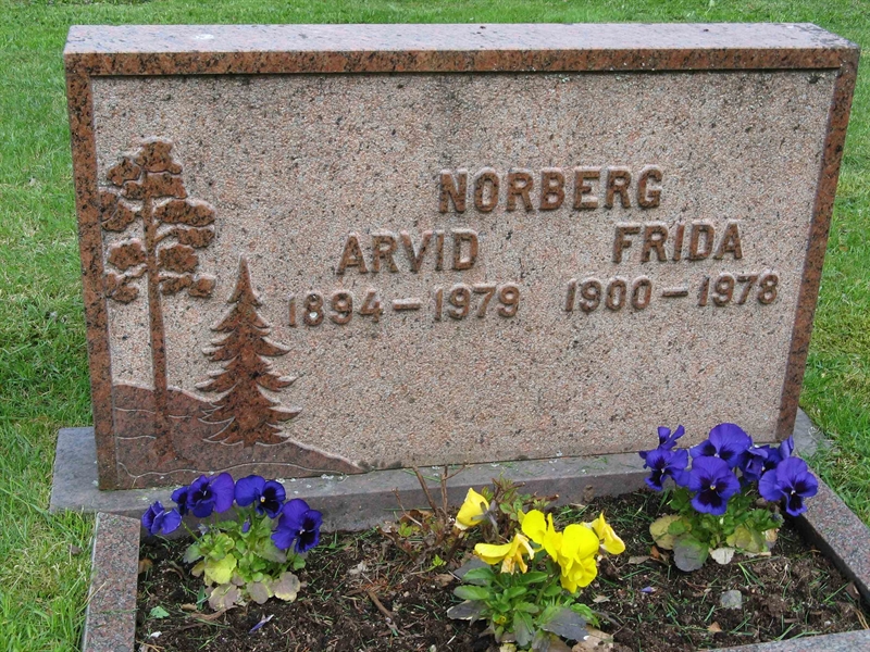 Grave number: S 7   18, 19