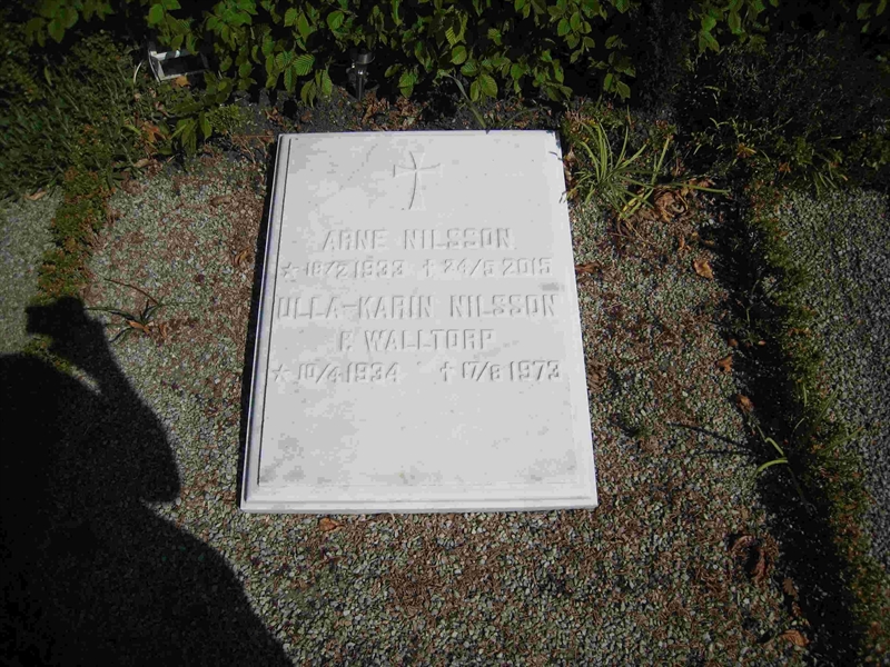 Grave number: NK Urn p    21