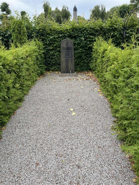 Grave number: NK II    18