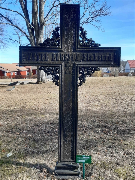 Grave number: NO 02   134