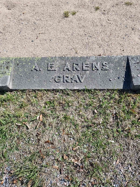 Grave number: 1 05 22