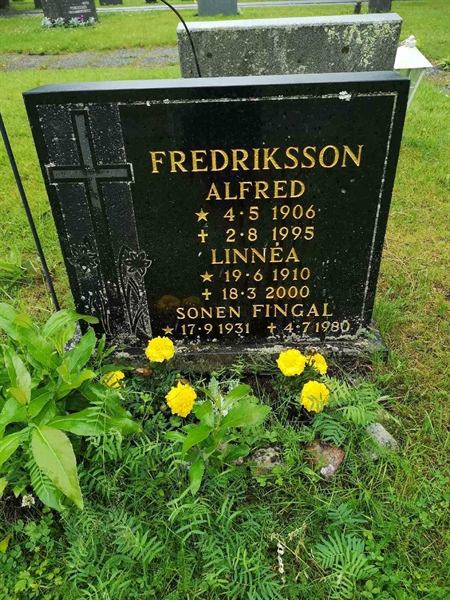 Hautatunnus: NK 12    37