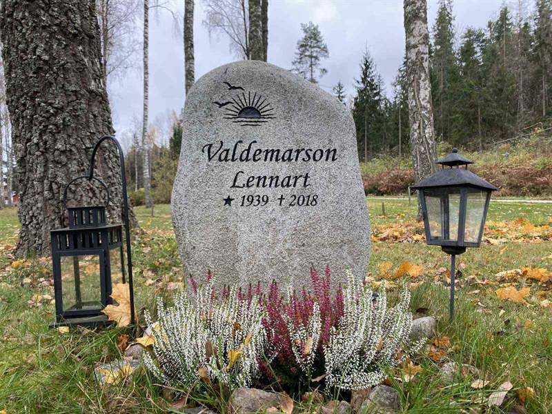 Hautatunnus: 1 28      2