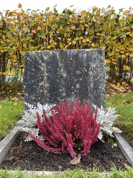 Grave number: 1 24 0U022