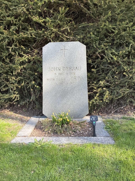 Gravnummer: 22 F    40