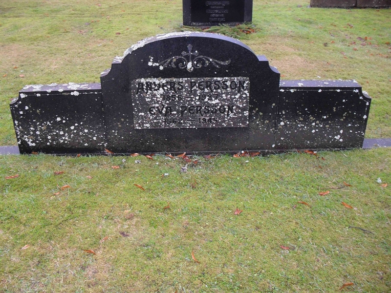 Grave number: SU 04   277, 278