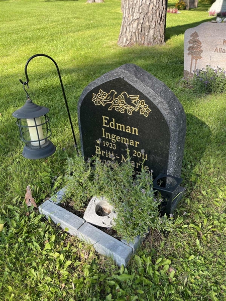 Grave number: 30ST TALL    69