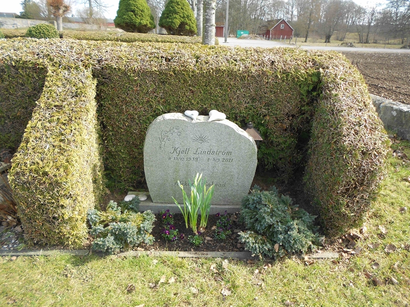 Grave number: V 28   147